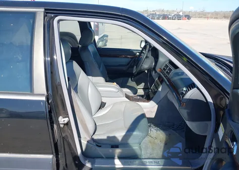 1998 Mercedes-Benz S 500 z USA, uszkodzony, nr VIN WDBGA51G1WA393058